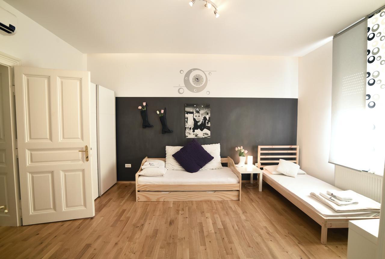 Secret Garden Apartment ซาเกร็บ ภายนอก รูปภาพ