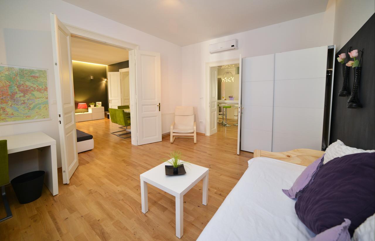 Secret Garden Apartment ซาเกร็บ ภายนอก รูปภาพ