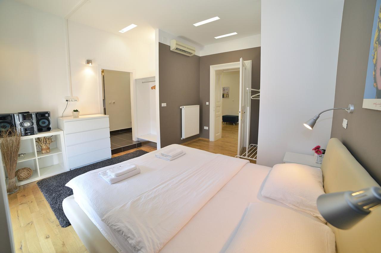 Secret Garden Apartment ซาเกร็บ ภายนอก รูปภาพ